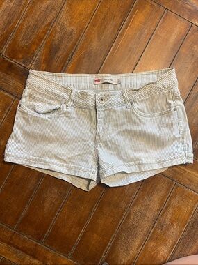 Levi's Women's Light Cream Pinstripe Jean Shorts